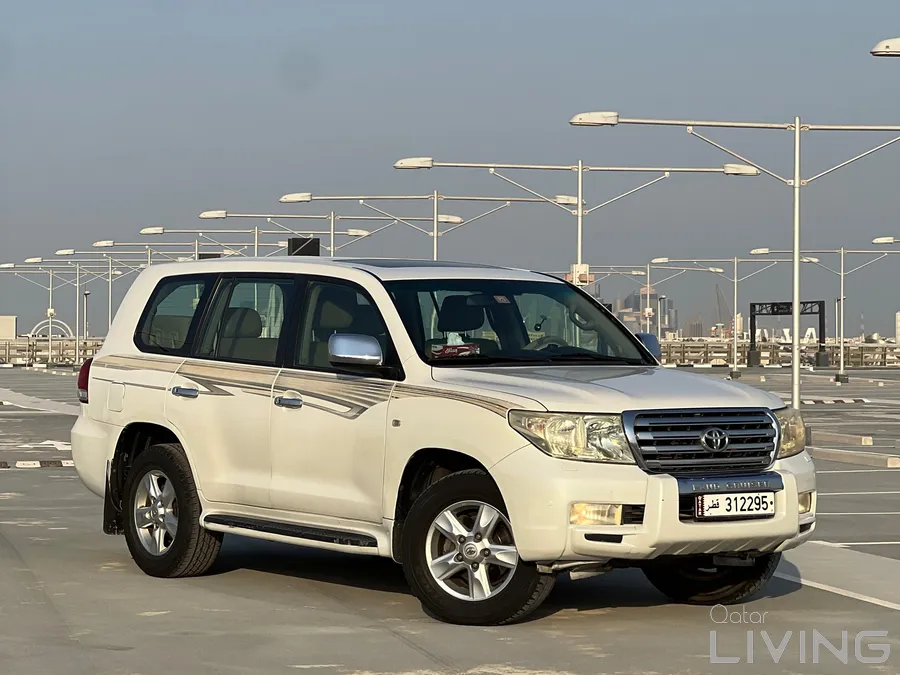 LAND CRUISER 2010 VXR FULL OPTION